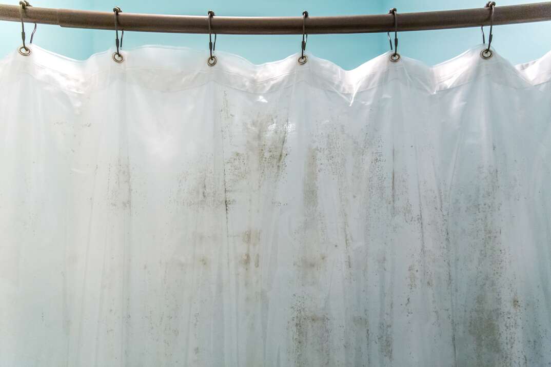 How To Clean A Shower Curtain And Liner, Can You Wash A Plastic Shower Curtain Liner In The Washer