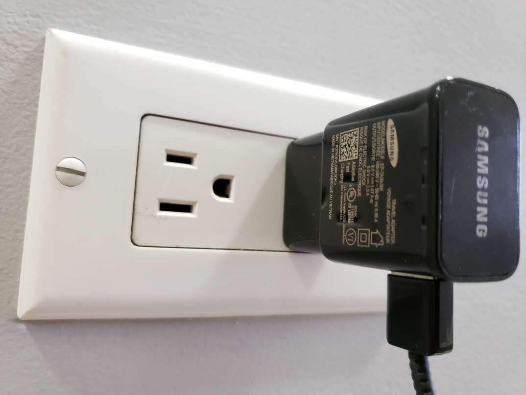 samsung plug in socket
