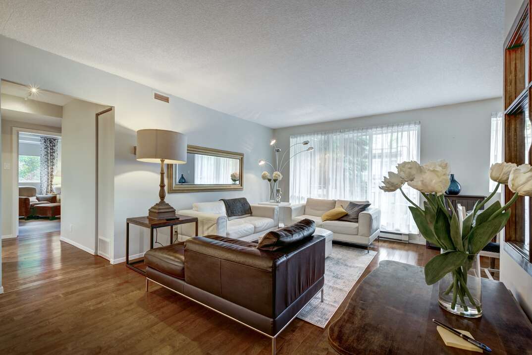 Beautiful renovated and staged with nice furniture condominium in Montreal