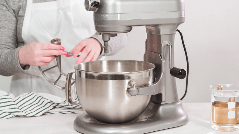 Tips for Using a Stand Mixer Efficiently: Expert Tricks Revealed