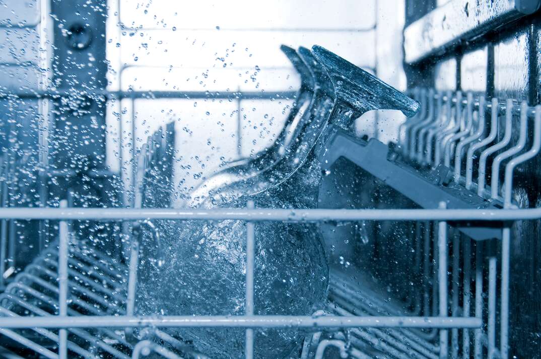 How Much Water Do Dishwashers Use?