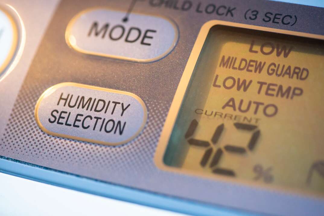 Air Purifier and dehumidifier  Concept for dehumidifying room  Humidity selection button  Humidity percentage display 