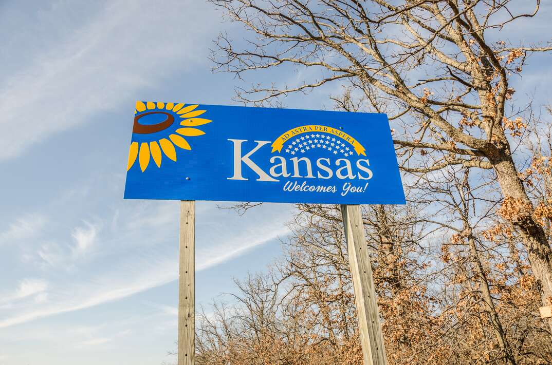 Kansas state welcome sign along interstate