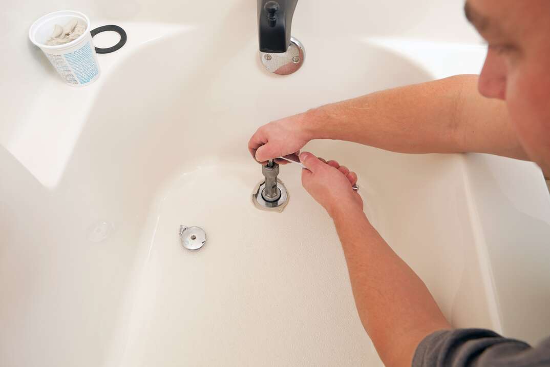 How to Close the Shower Drain to Take a Bath