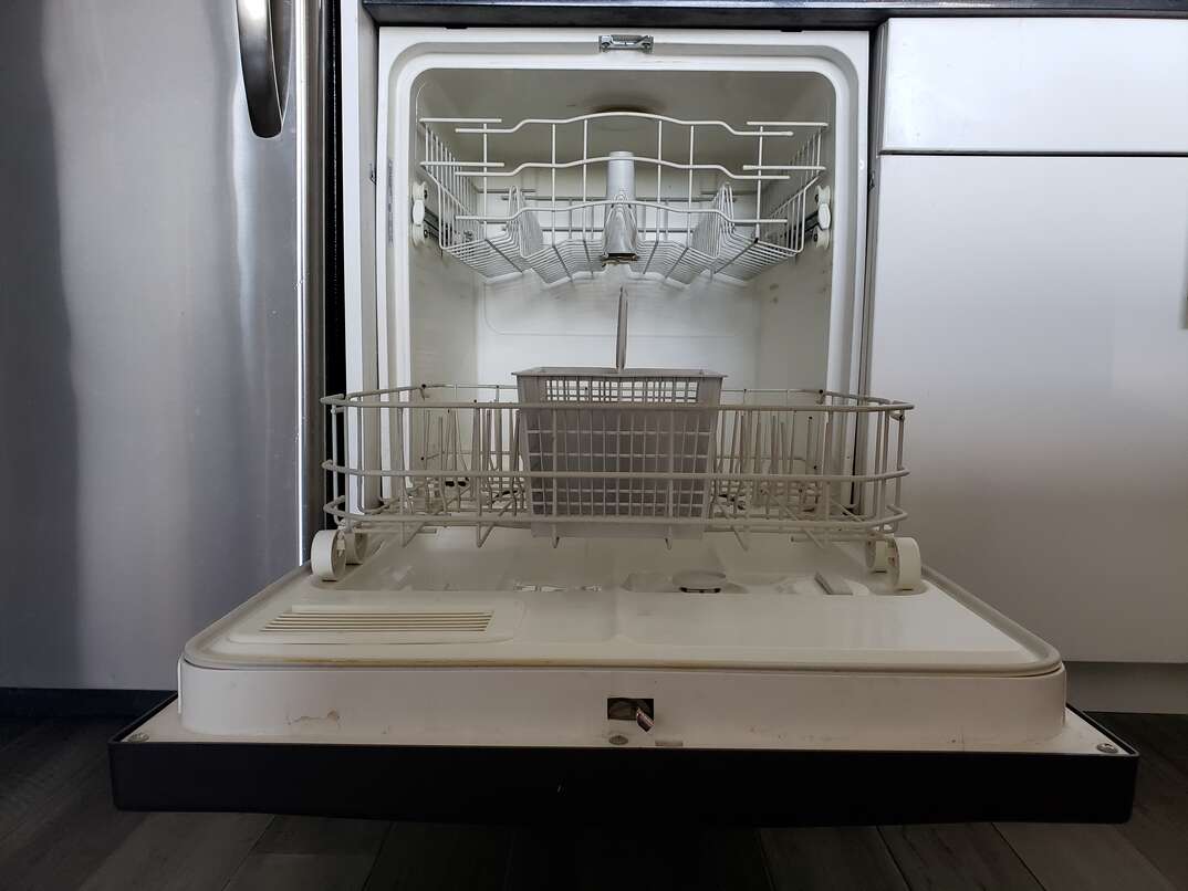 How to clean a dishwasher in 3 easy steps