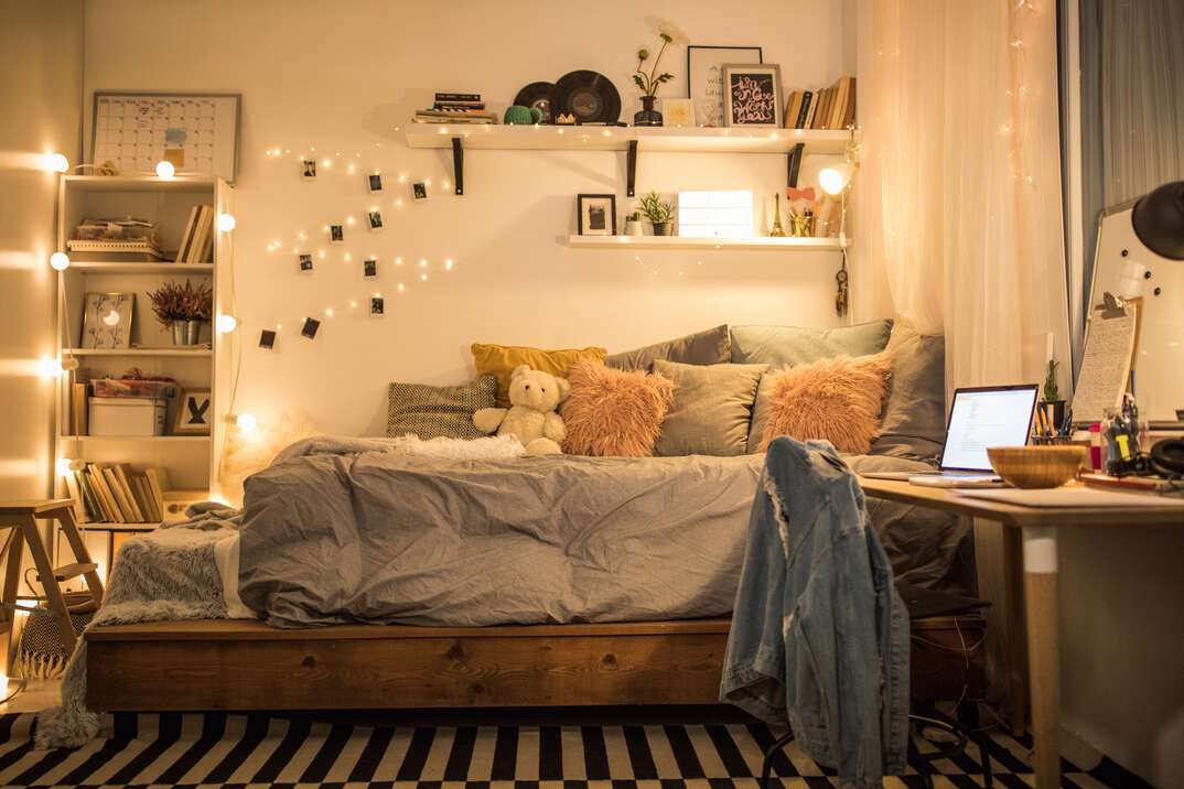 Decking Out The Dorm Tips For, How To Set Up Dorm Bed