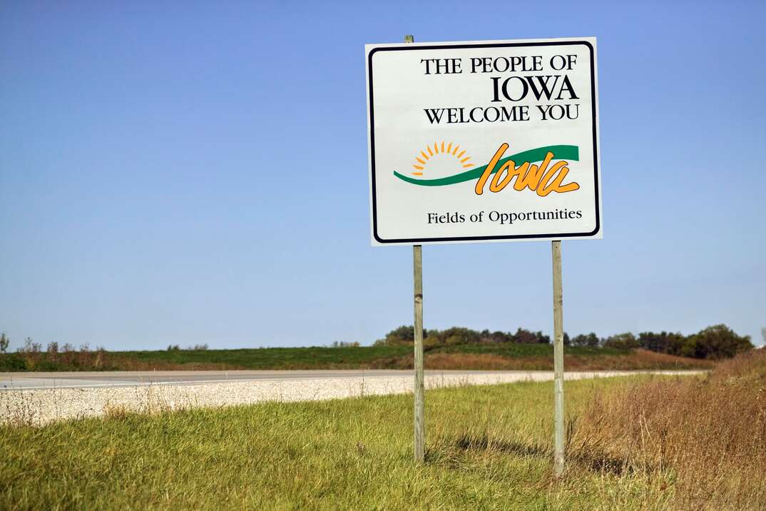 Welcome to Iowa sign
