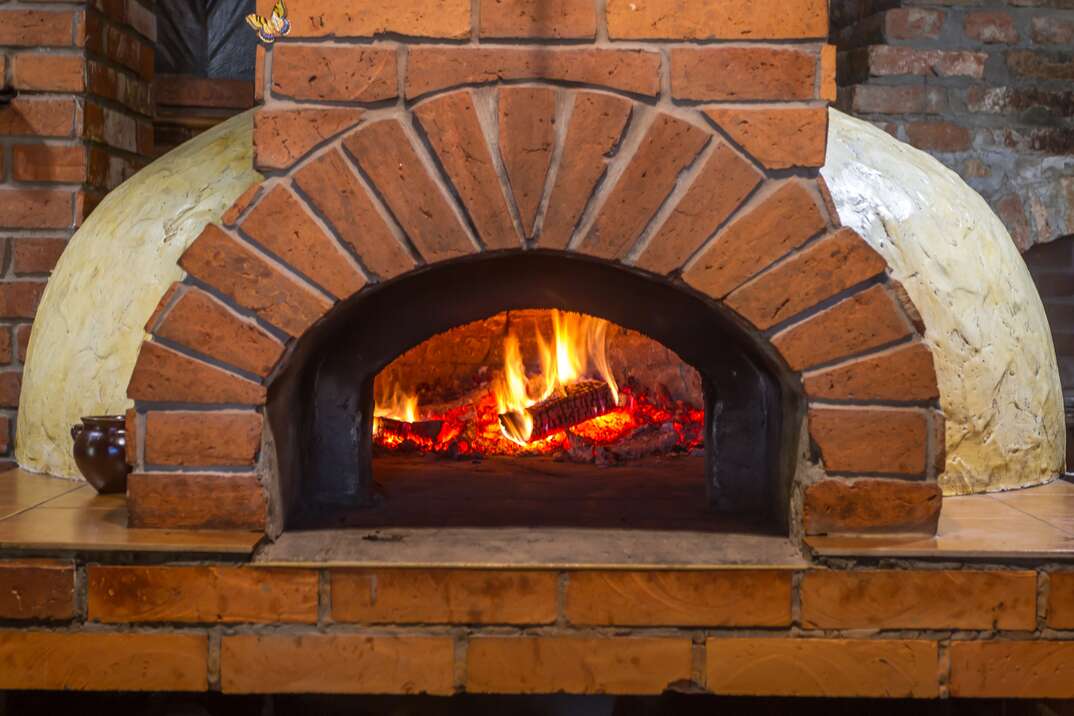 Make a new wood stove and oven - From red bricks and cement 