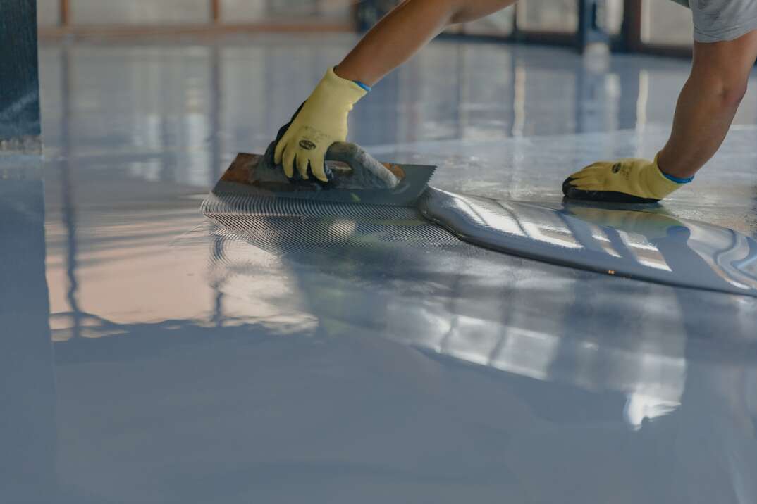 EPOXY GARAGE FLOOR // DIY Epoxy Flooring Tutorial 