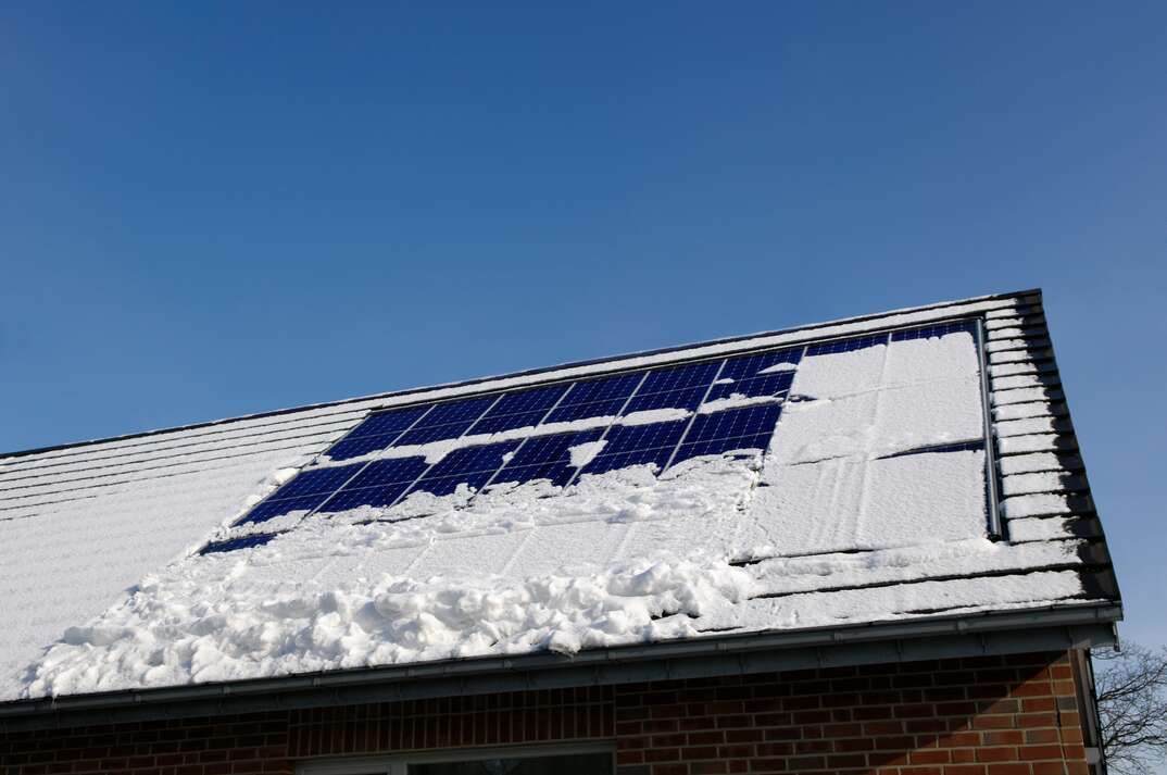 How To Remove Snow From Solar Panels on a Roof